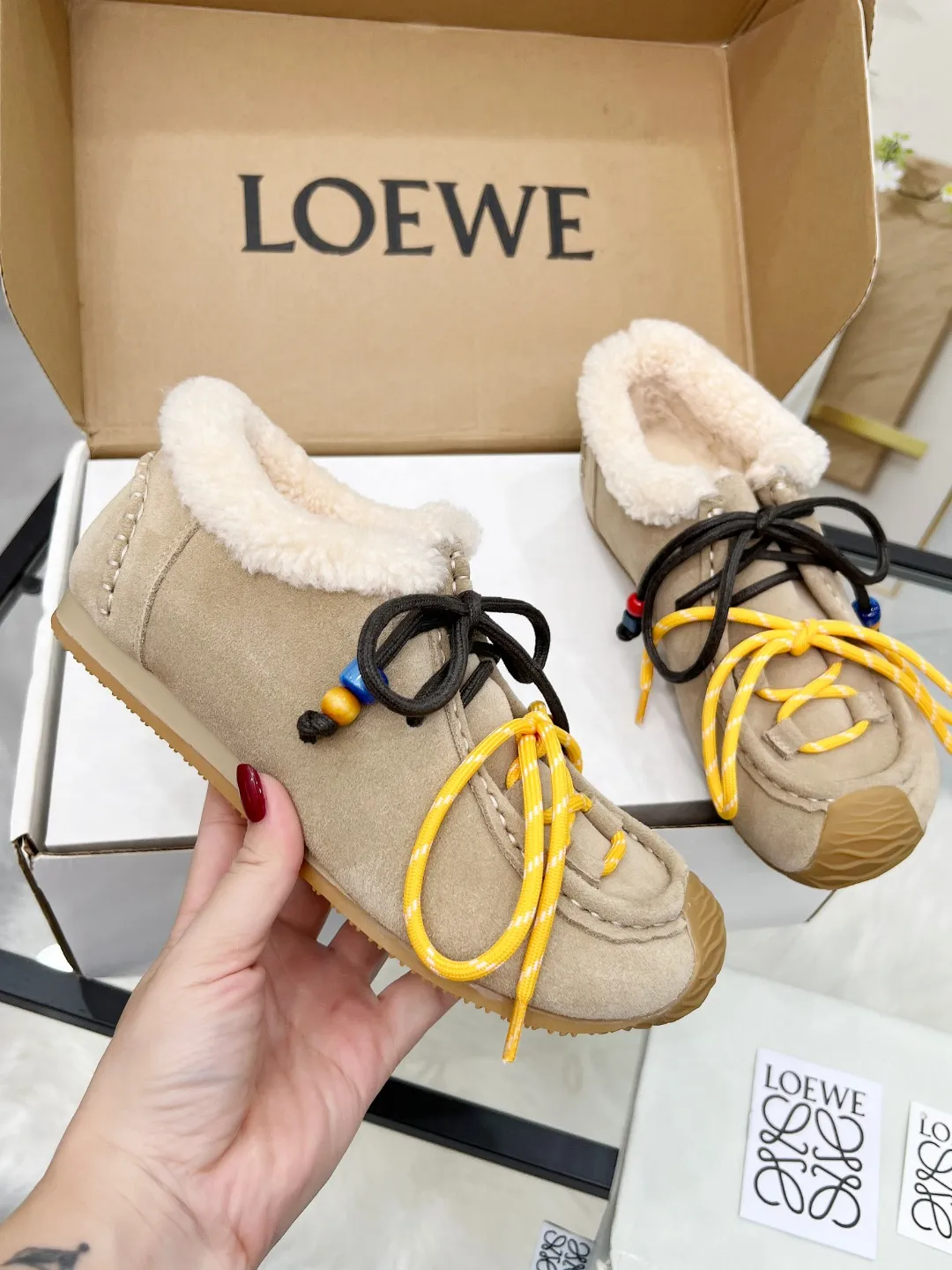 👟👟Ex-factory price 480👟👟 2025 autumn and winter Maoli new model, the same style as Wang Yibo! Kangaroo shoes, couple style Loewe Ballet Runner 2.0 sneakers, moral training shoes, new color matching retro series running shoes, standard size: 35–40
